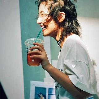 「元気满满」今天阳光很暖,我的电量很满