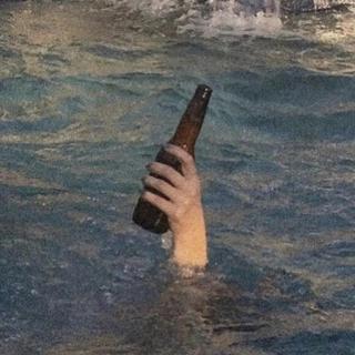 掏空情绪｜总在夜深人静讲情怀