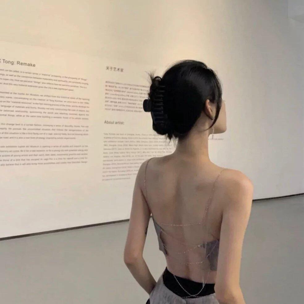 独自听歌的小云