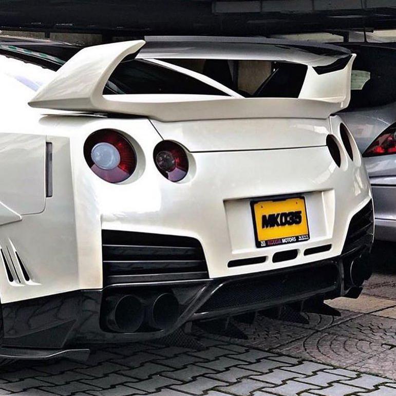 IEŠKAU-(Noro Remix)（DruGTRaffickerS / 8 Kambarys feat. Niko remix）