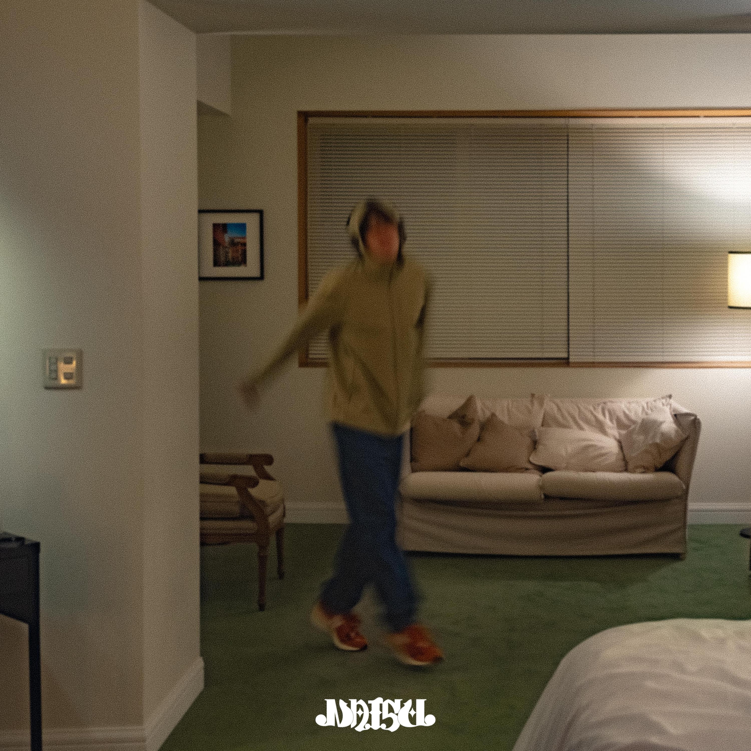 Movin' (feat. starfall)