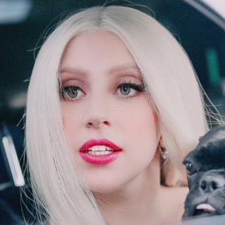 LADY GAGA