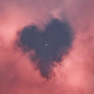 草莓味云朵丨50%浪漫+50%电子=怦然心动