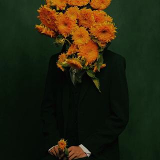 季节迁徙 | 诗人衣衫褴褛，葬身秋风里