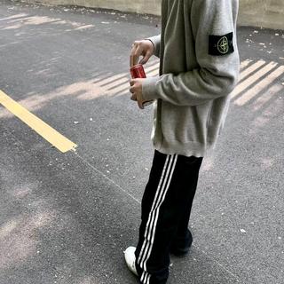 原来你不是木讷的树 只是不为我哗然