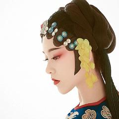 克丽斯《青衣吉他谱》降E调_完美平衡的音色