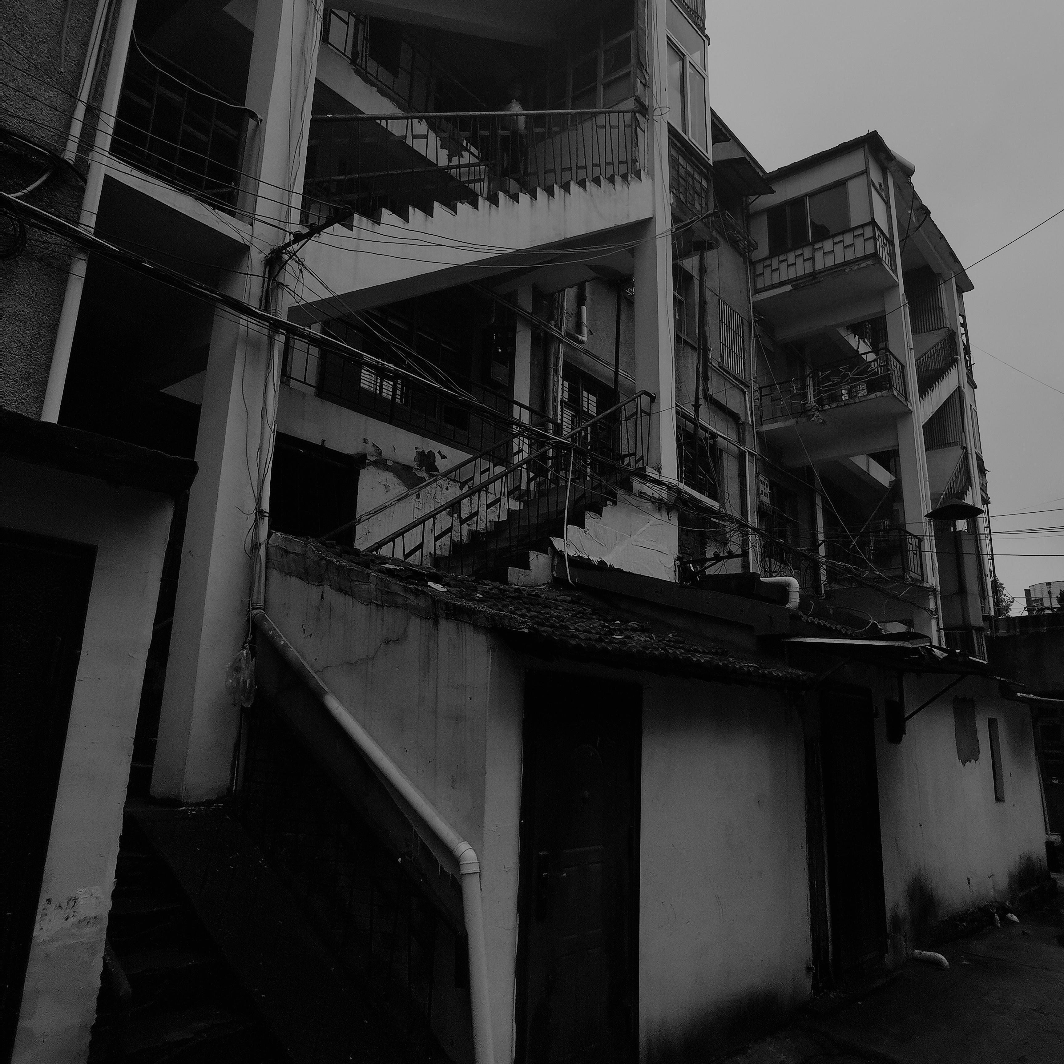 一直游到海水变蓝