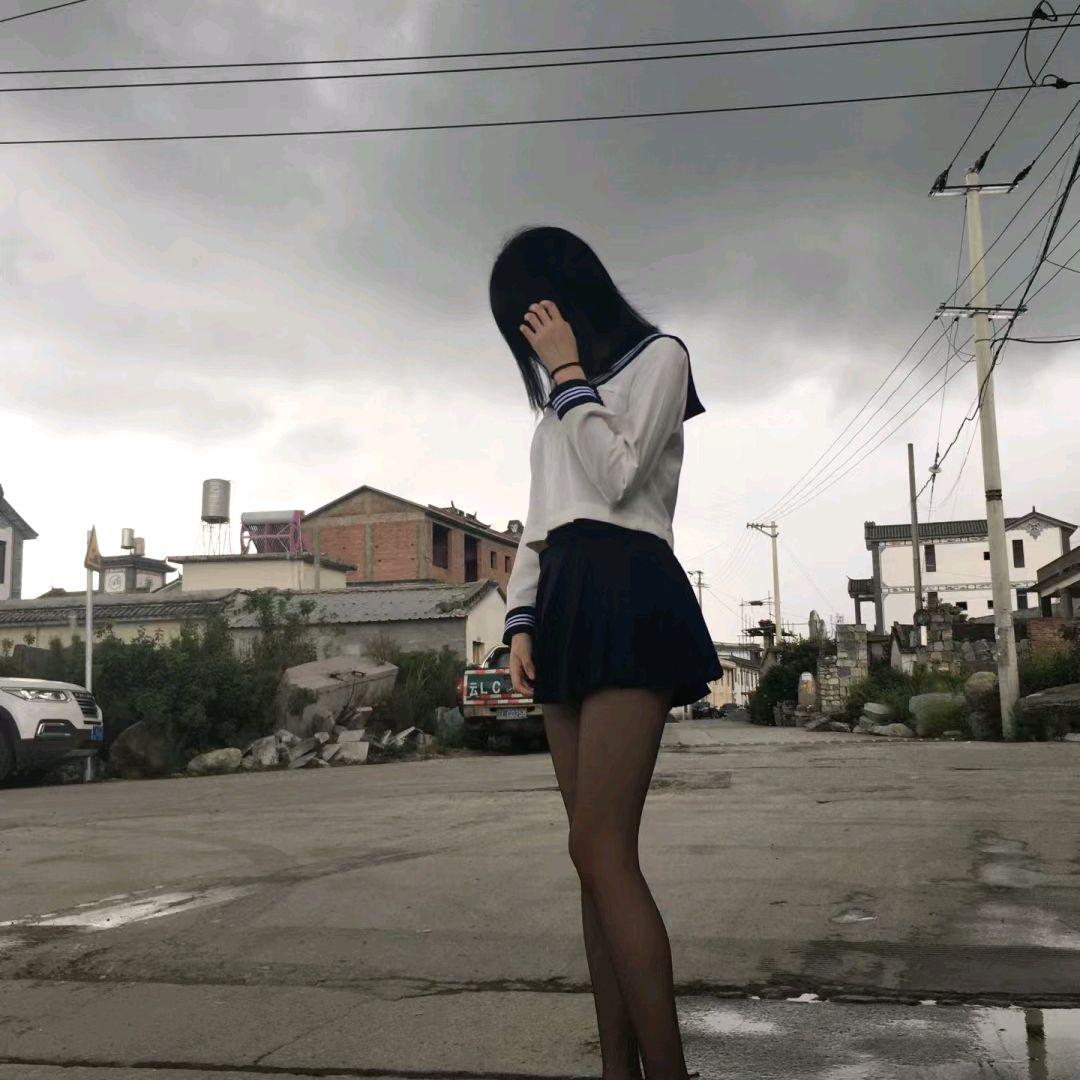 不只爱情