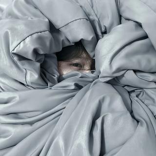 其实我真的舍不得 和一个我爱的人说再见.