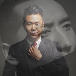 张伊彤、刘坤山 - 谁是王者 - 伴奏.mp3