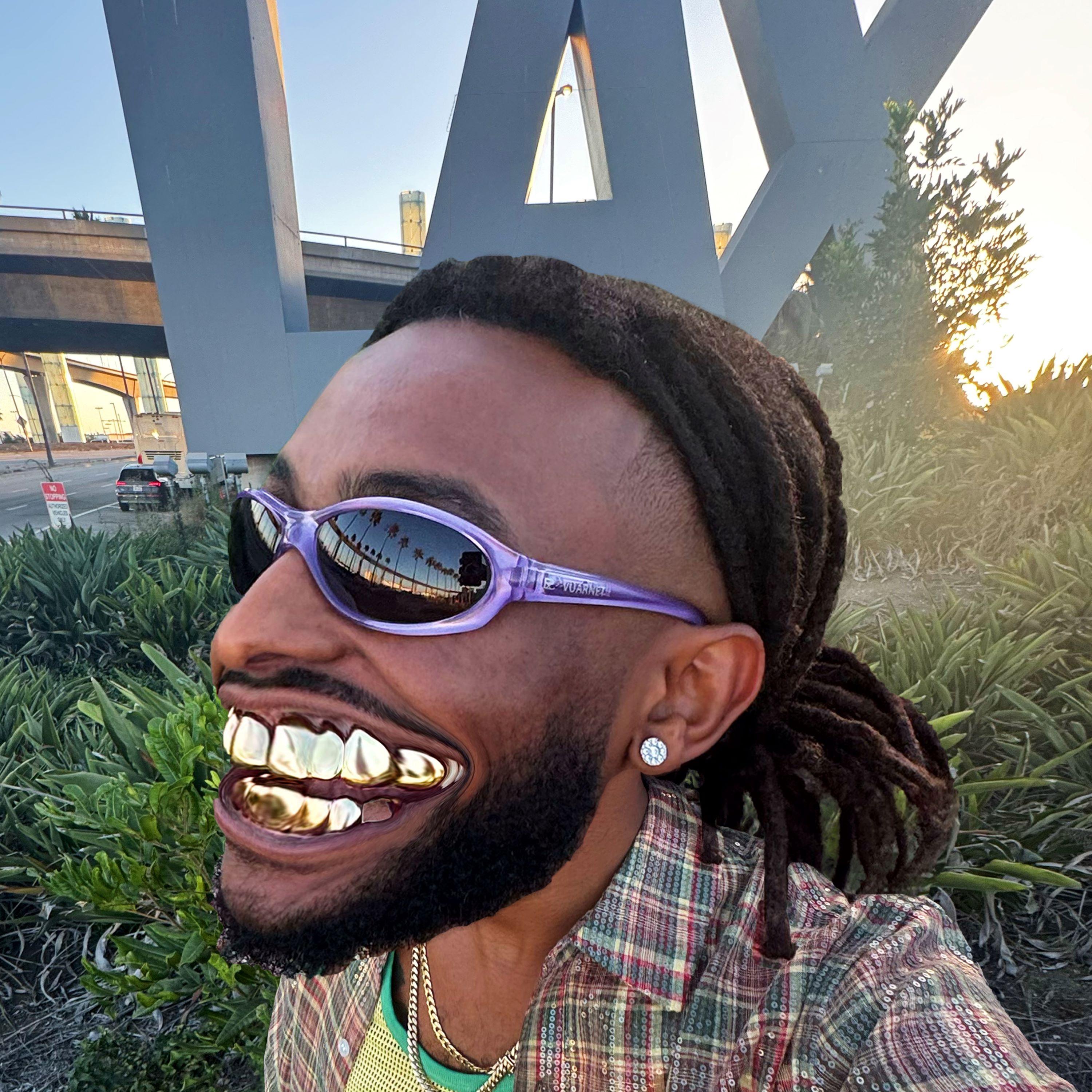 LA