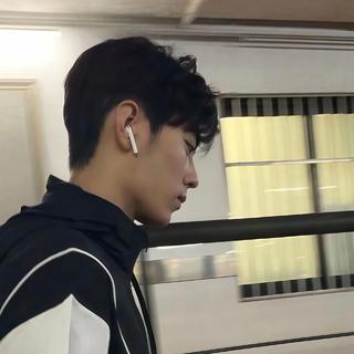打工人嘴替英文版｜副歌裂变式收割多巴胺