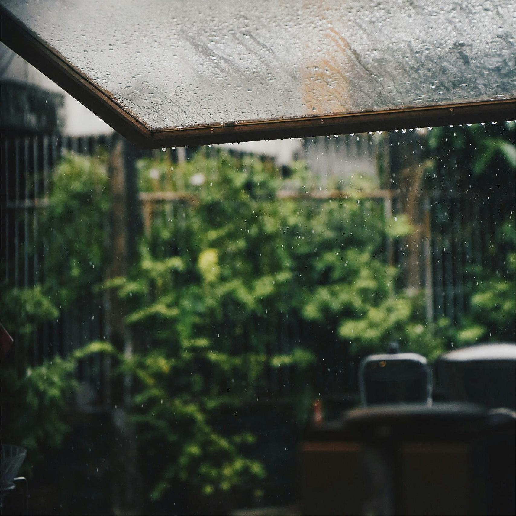 午后听雨眠（纯音乐）