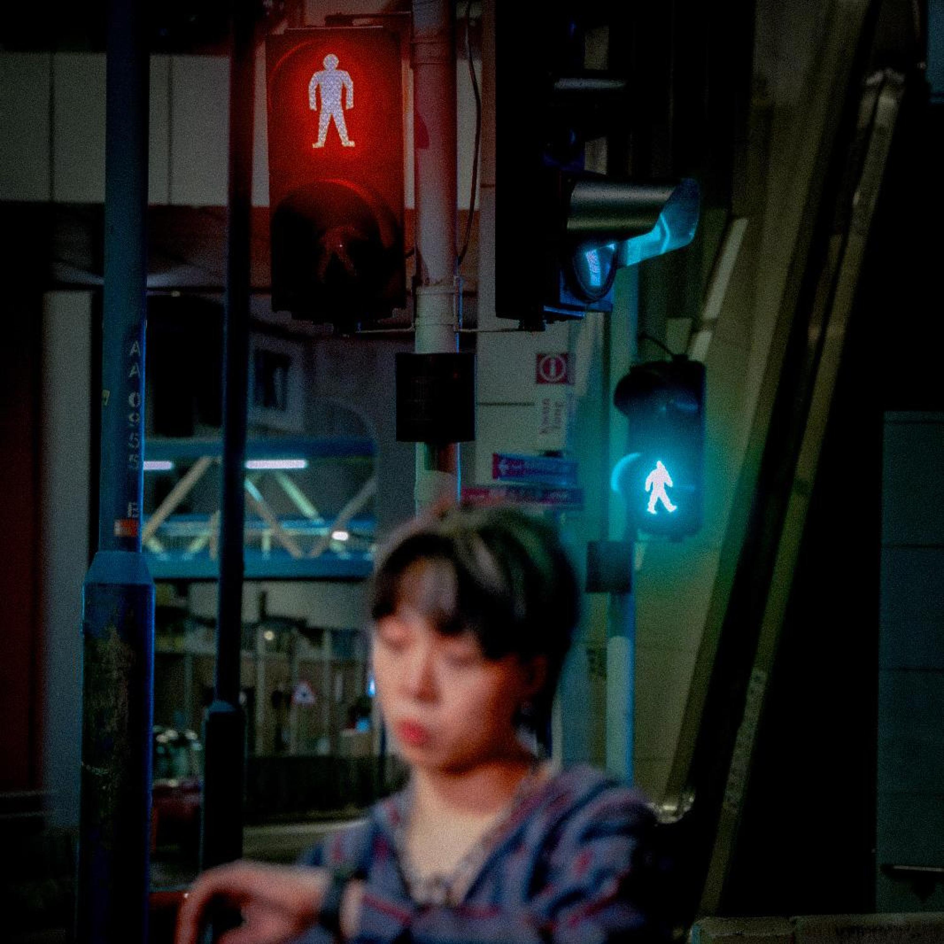 這裡等 (Night Version)