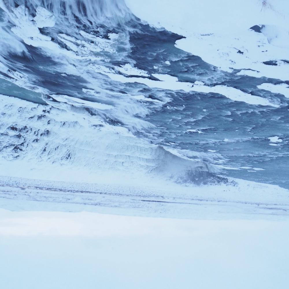 我突然开始想象有冰雪的地方天上浮着极光专辑