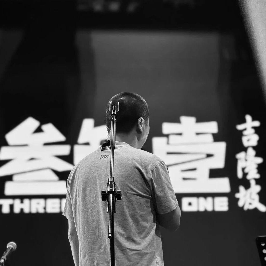 南京越来越远。