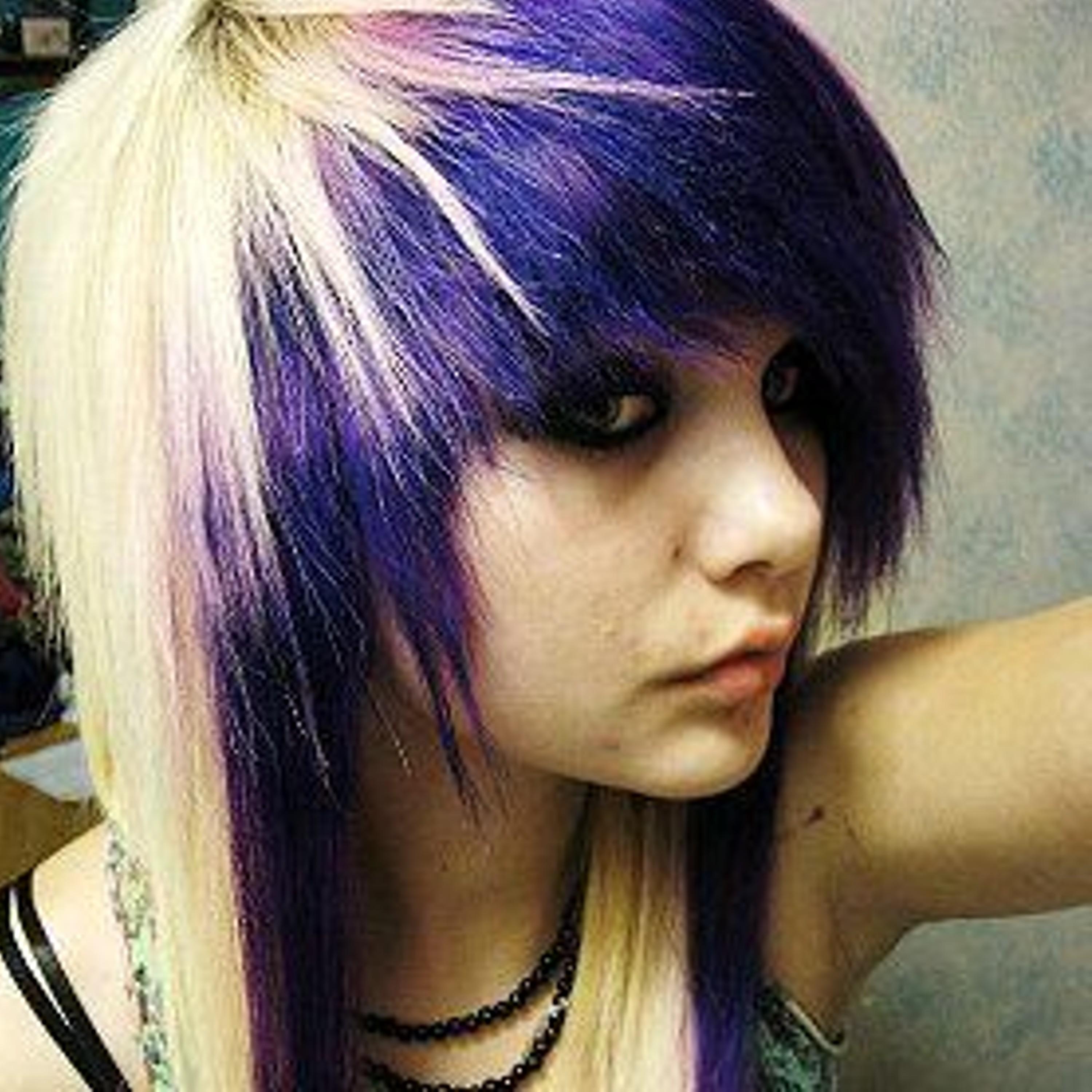 HELLO KITTY DRUNK ***** W/ RONIN