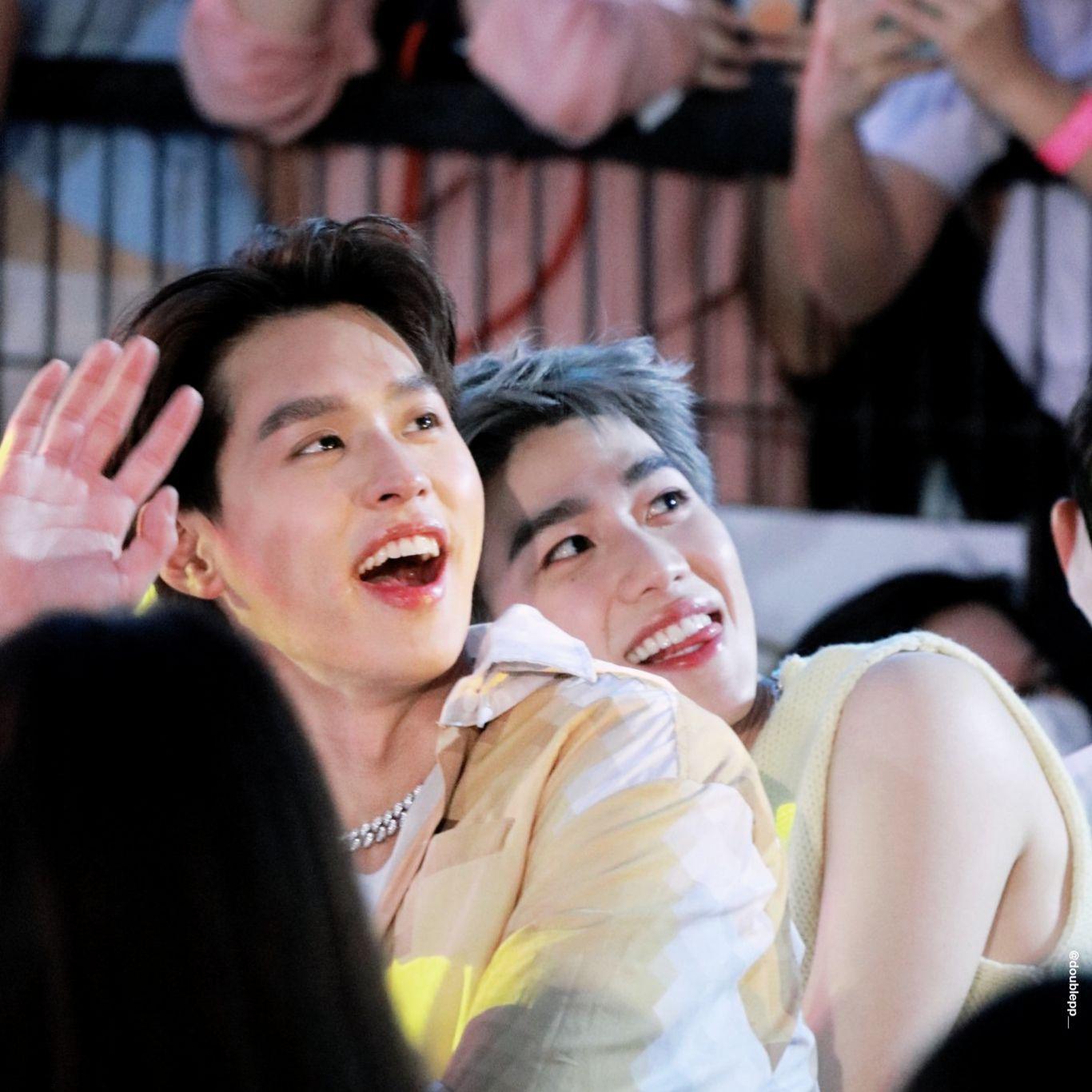 Siam Paragon Smiley