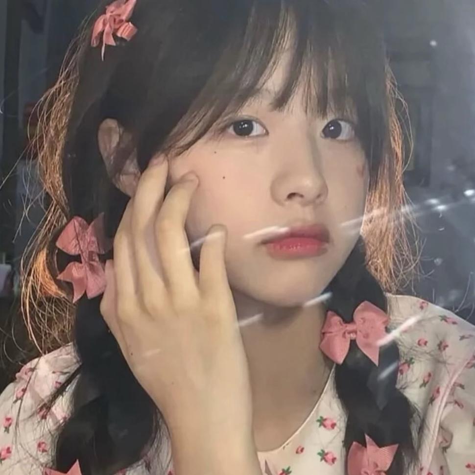 你说你不爱我，偏偏天天黏着我