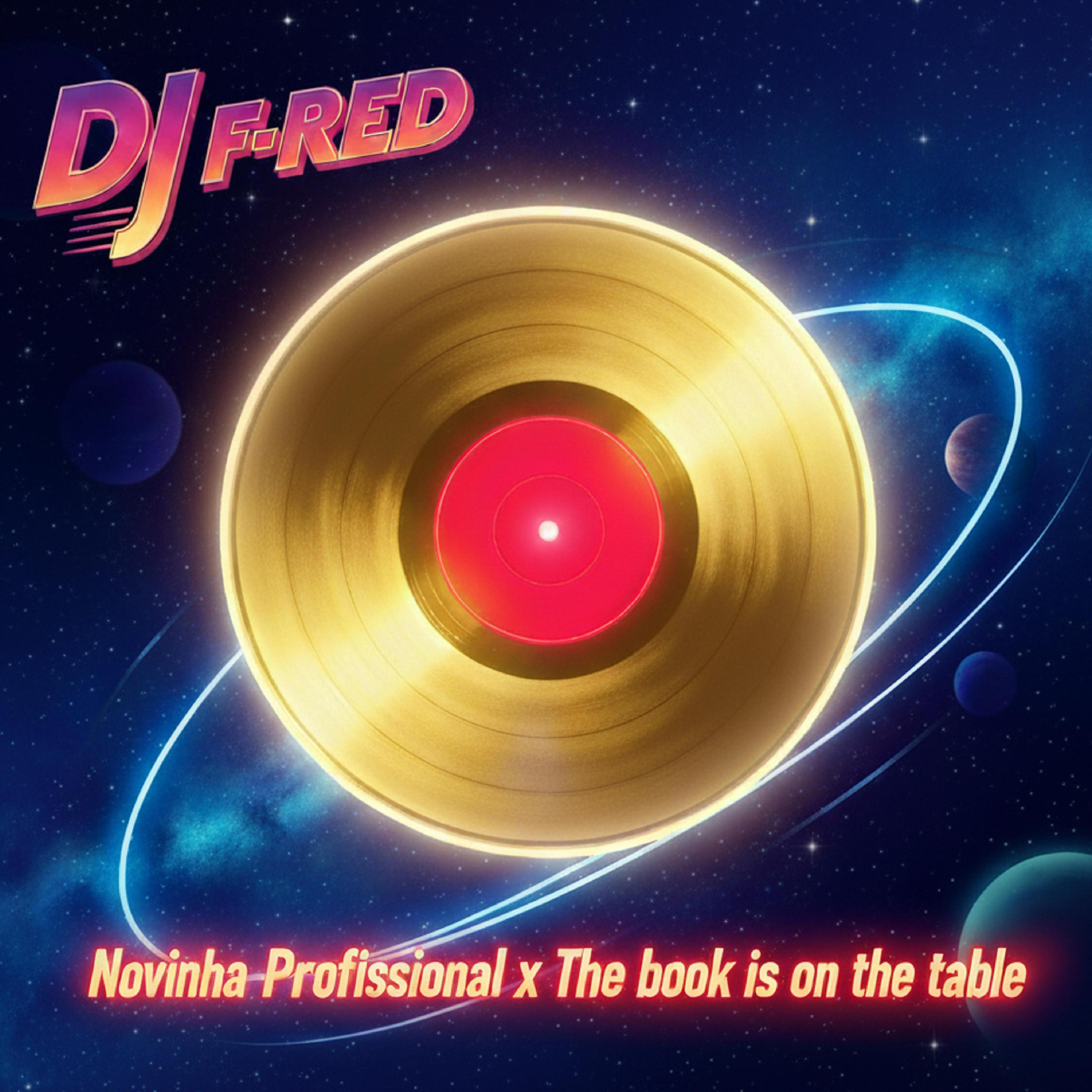 Novinha Profissional x The book is on the table