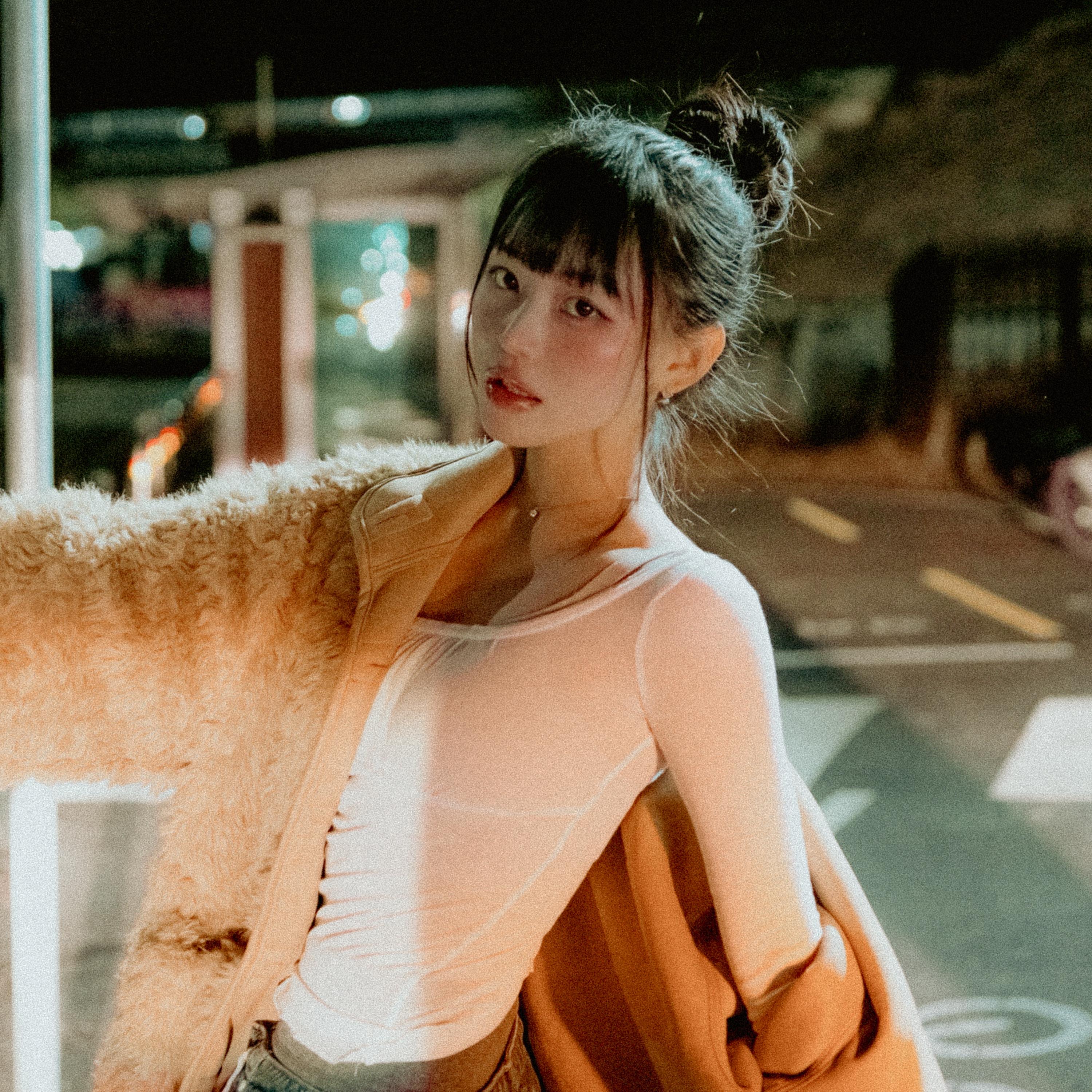 NEON