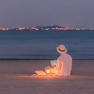 海边与夜晚｜理想的生活需要一点热爱和心动