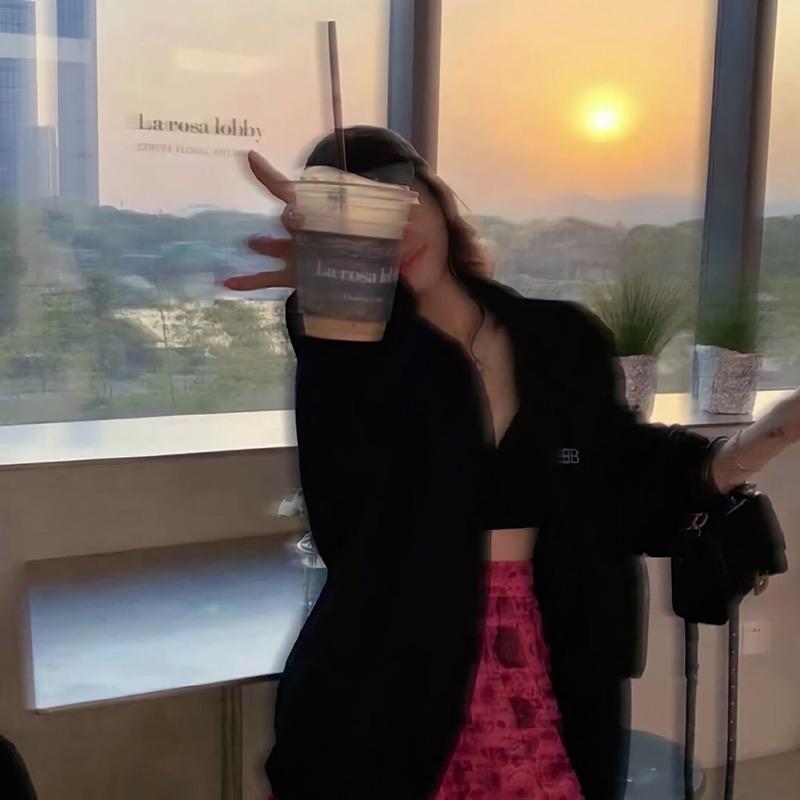 《Past  Lives》0.8