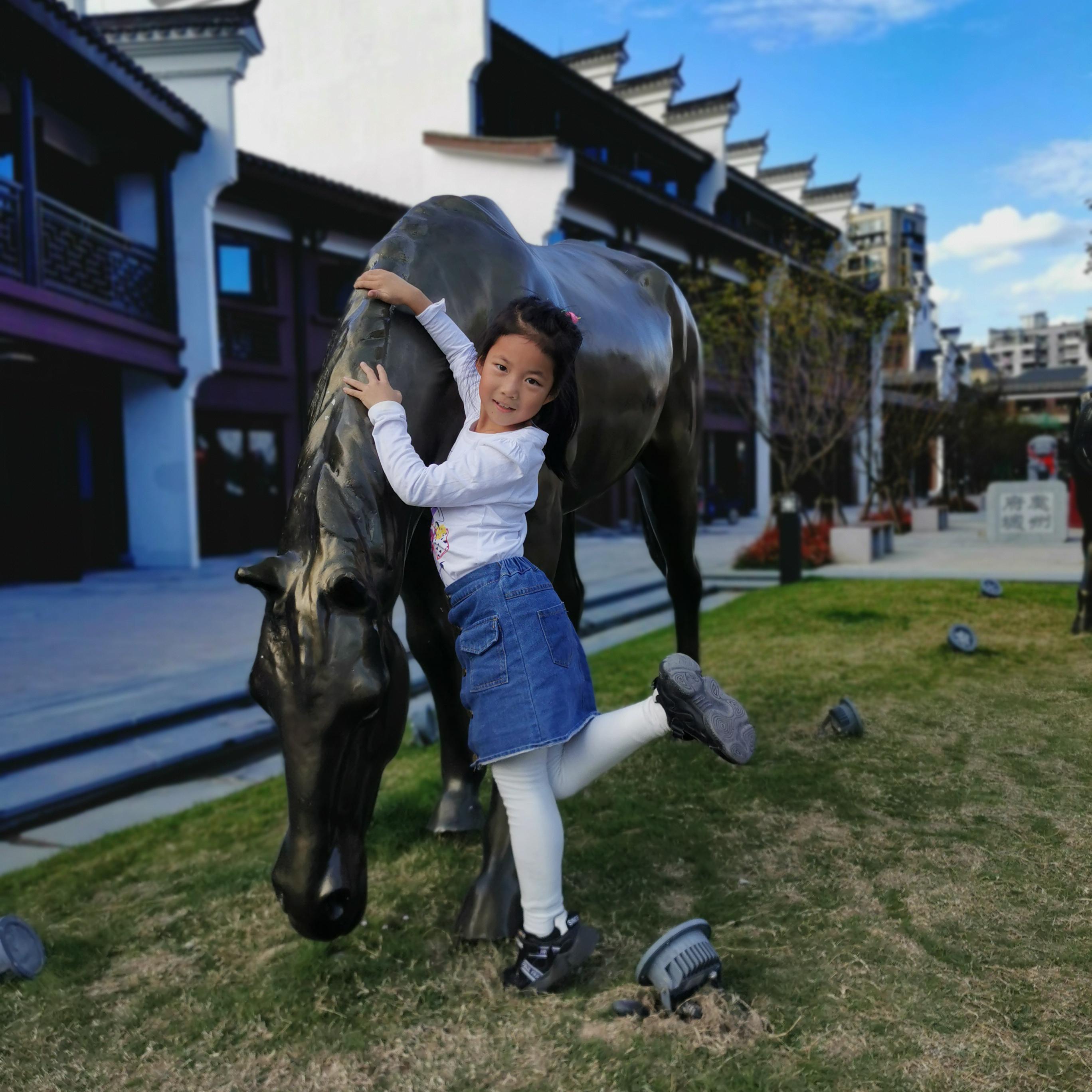 徐华翼/八音盒艺术—小妖精的大口袋