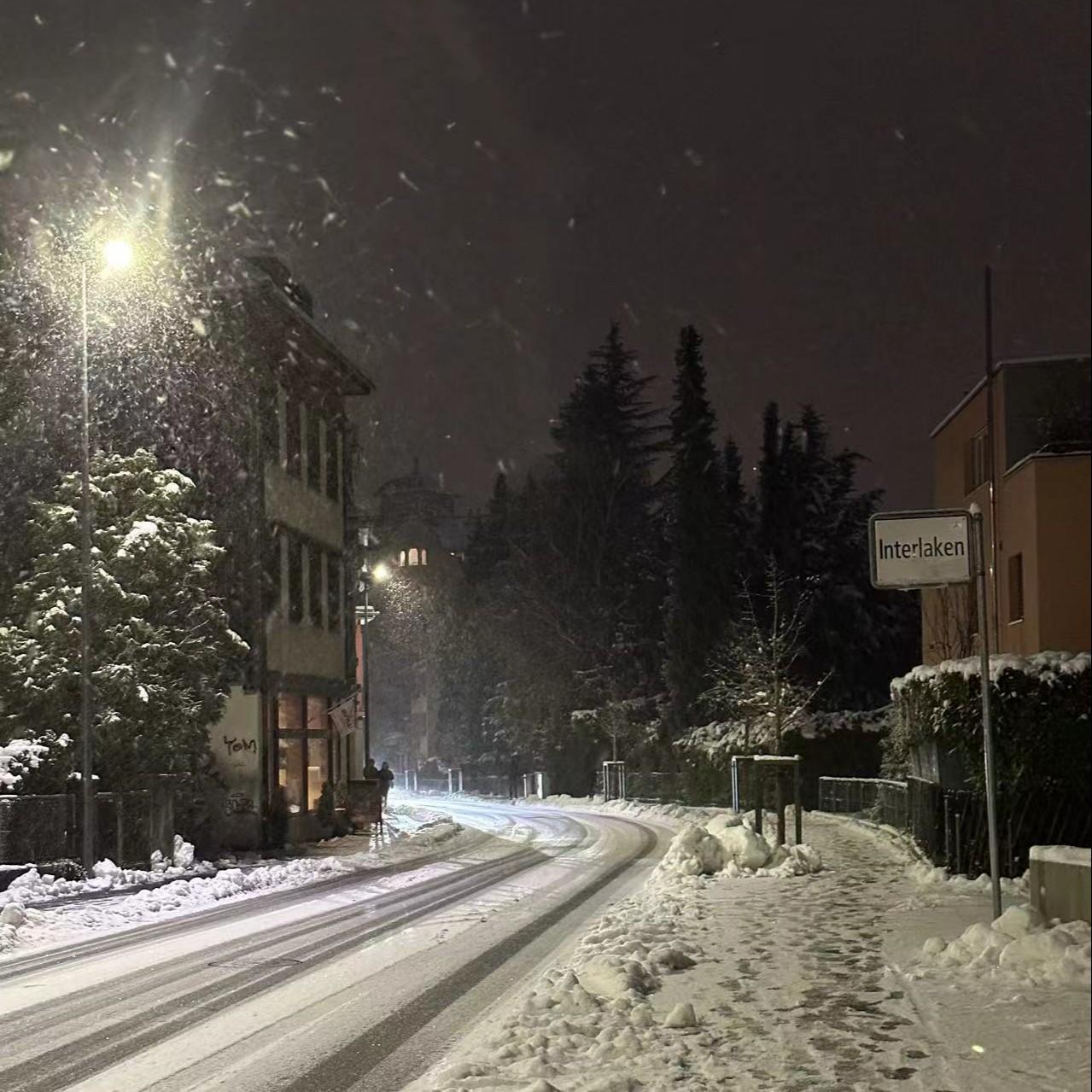 最近吃安眠药片