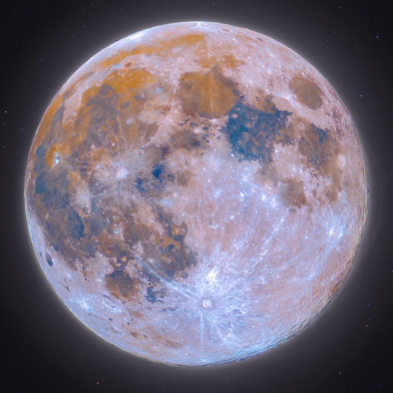 月光下（under the moonlight）