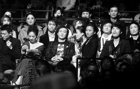 能不能让我陪着你走原唱完整 19044640904882133.jpg?size=450x286