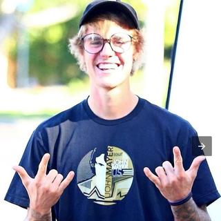 网易云评论过万的欧美歌曲，经典与流行并存