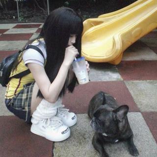 你好悲伤 我好想抱抱你