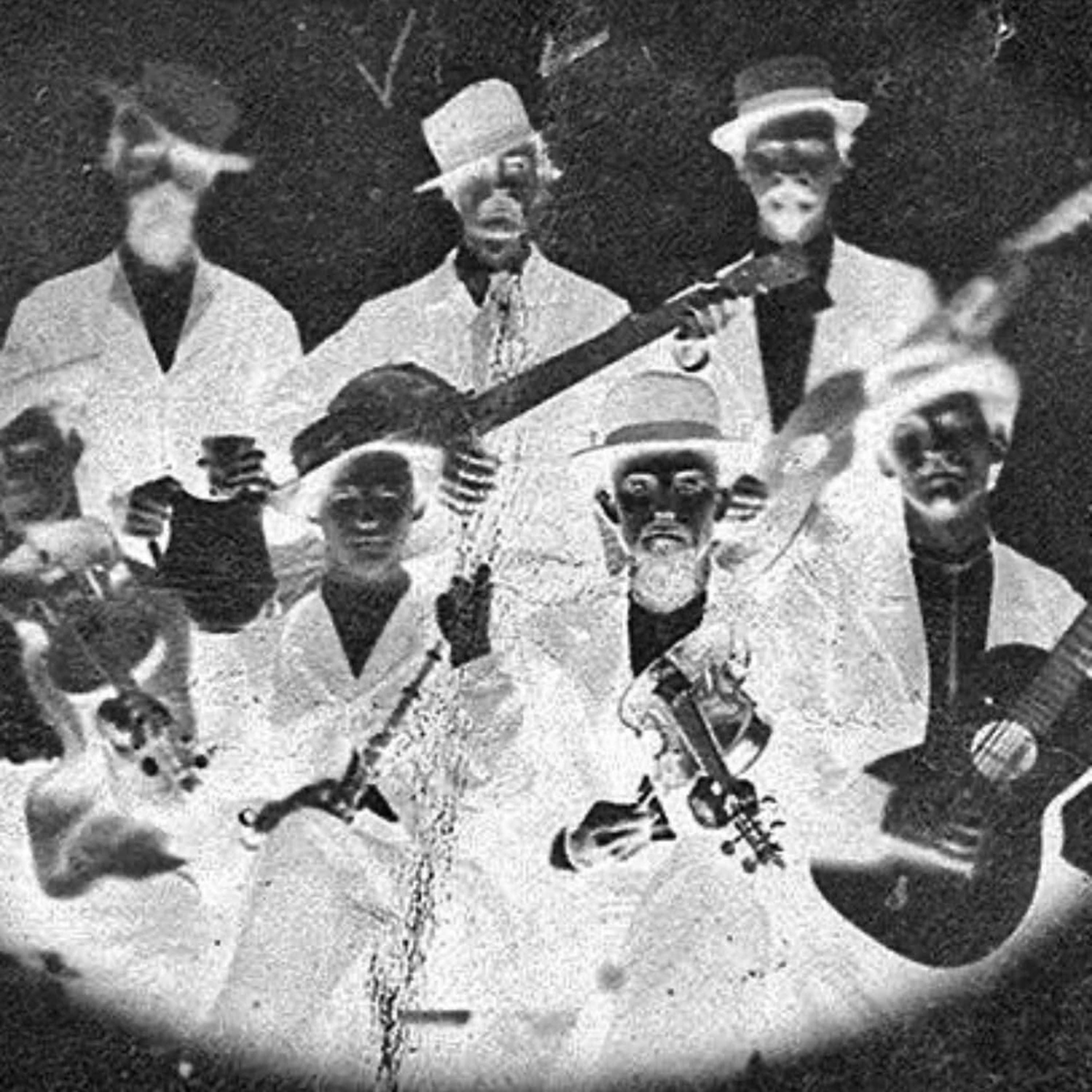 draGOn (feat. Crunchy Black, Lex The Hexmaster, Mastamind & Young Wicked)