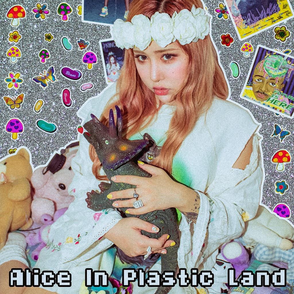 Alice In Plastic Land专辑