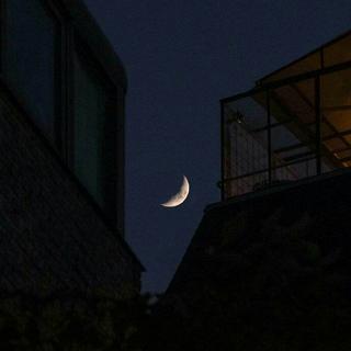 赤道的边境是万里无云天很晴