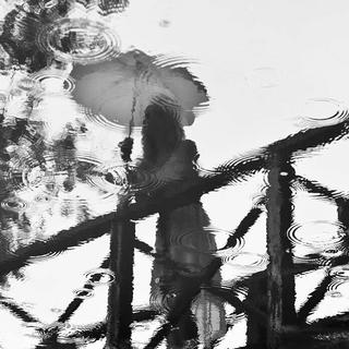 梦里蓝天，那里正下着雪