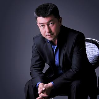 知名歌手XakirRehimjan