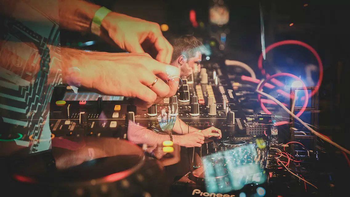 DJLayDiMusic-Something Just Like This（DJLayDiMusic Remix）